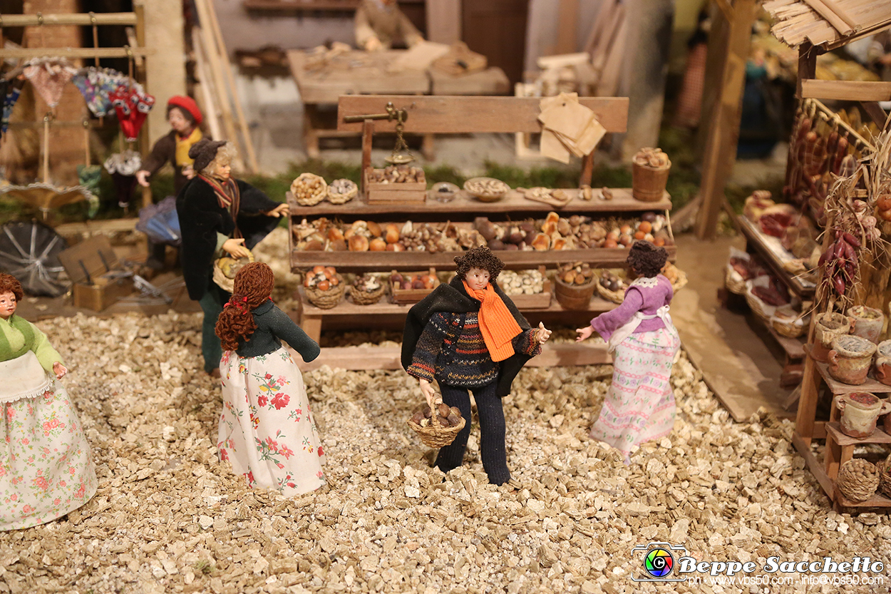 VBS_7396 - Abbazia di Vezzolano - Presepe artistico di Anna Rosa Nicola.jpg